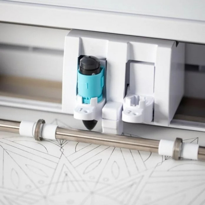 Un set de pixuri în trei culori cu sclipici pentru plottere Silhouette SILH-PEN-GL-3T-B